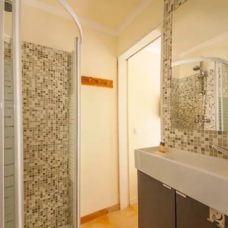 A34 - Oldtown Central Bedroom Guest house