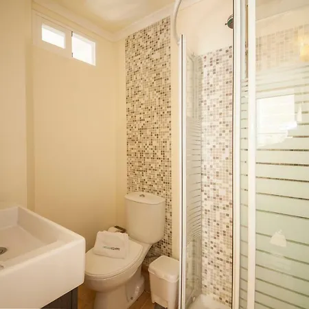 A34 - Oldtown Central Bedroom *